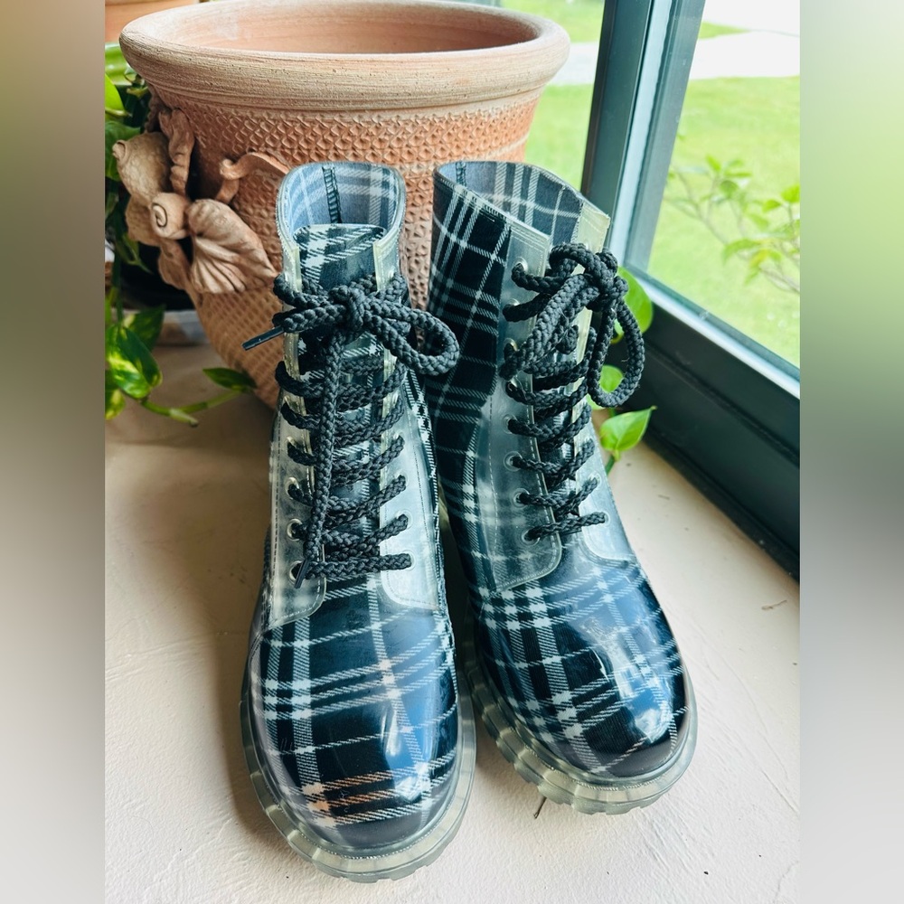 Dirty Laundry Black and White Jelly Plaid Moto Grunge Steampunk Boots Size 8